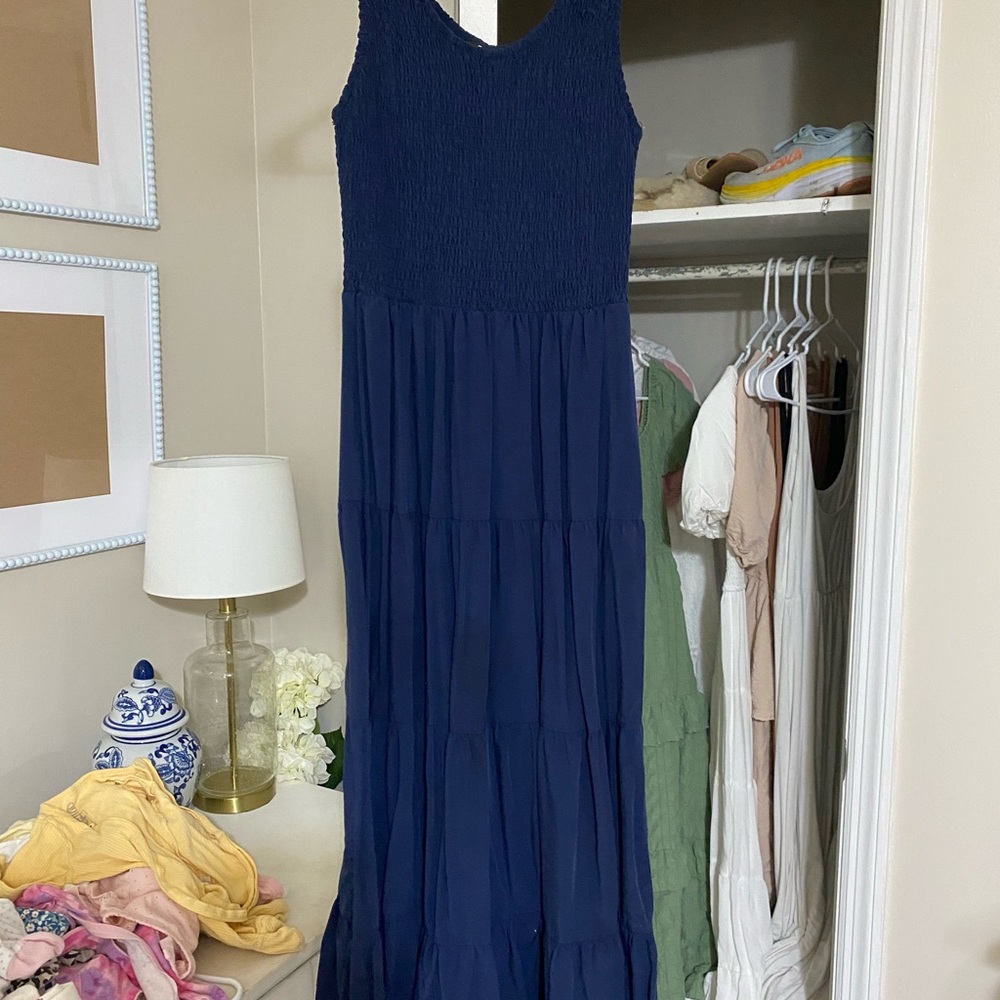 Elegant Navy Blue Sleeveless Dress